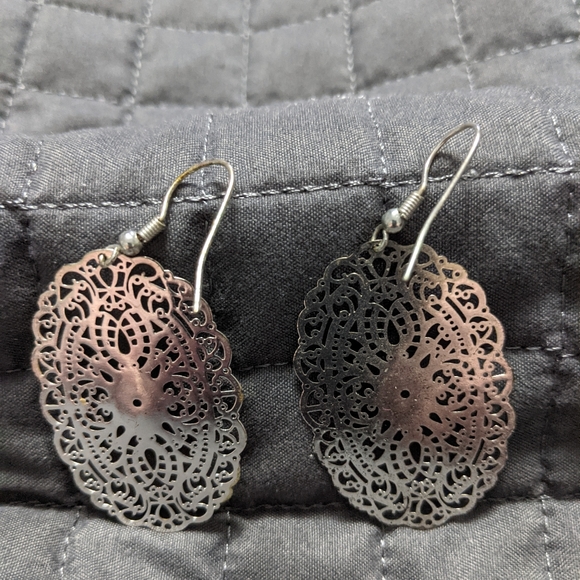 Open weave earrings - Picture 2 of 2